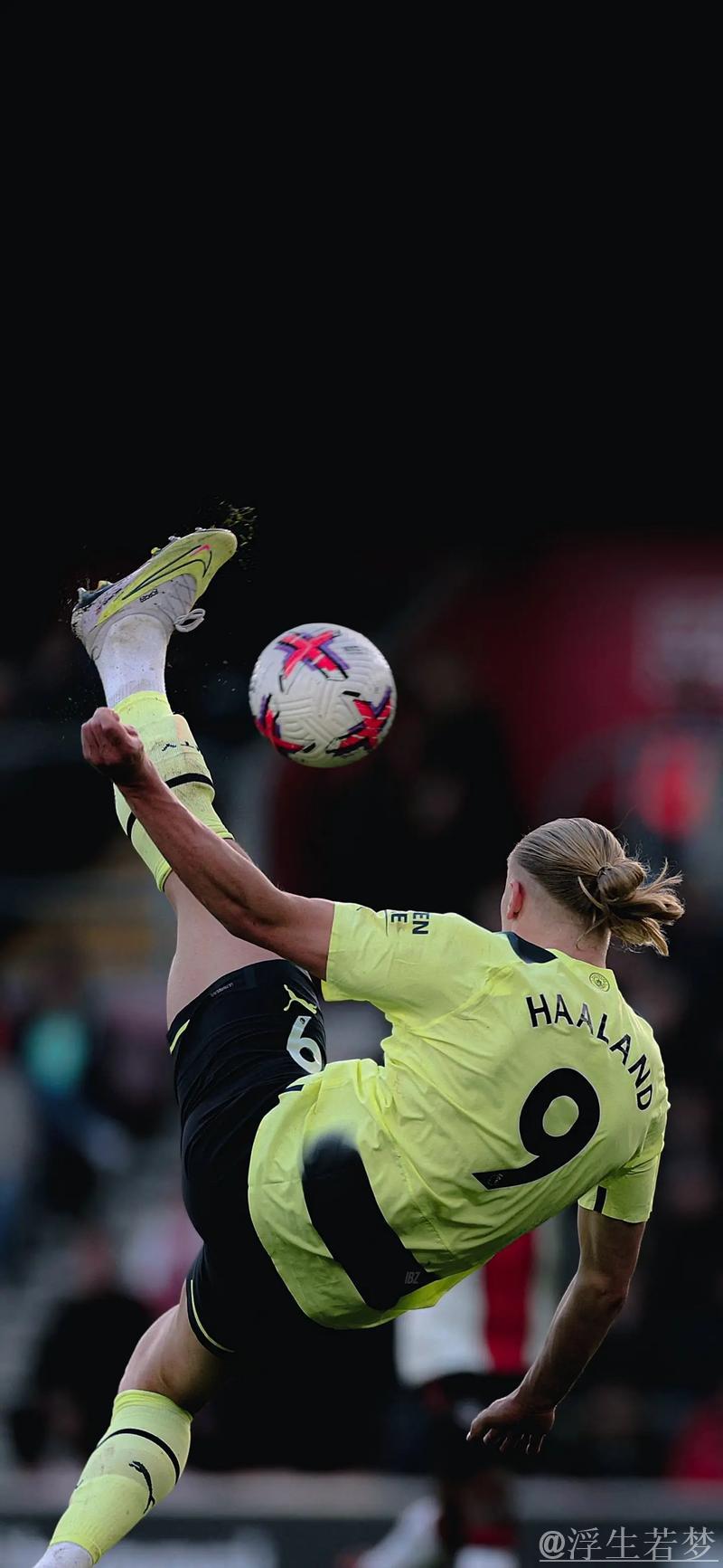 哈兰德揭秘进球后不庆祝奥秘，灵感源于电影角色与网络梗图